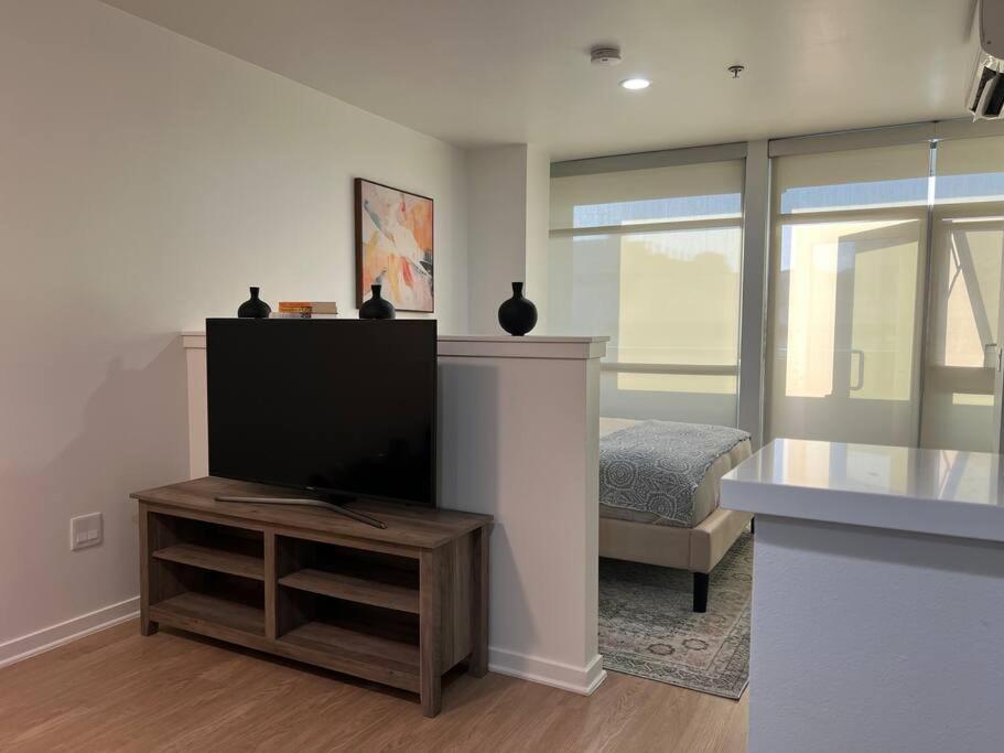 Fortuna-seaside Retreat In Santa Monica, Steps To The Beach, Free Parking Apartment